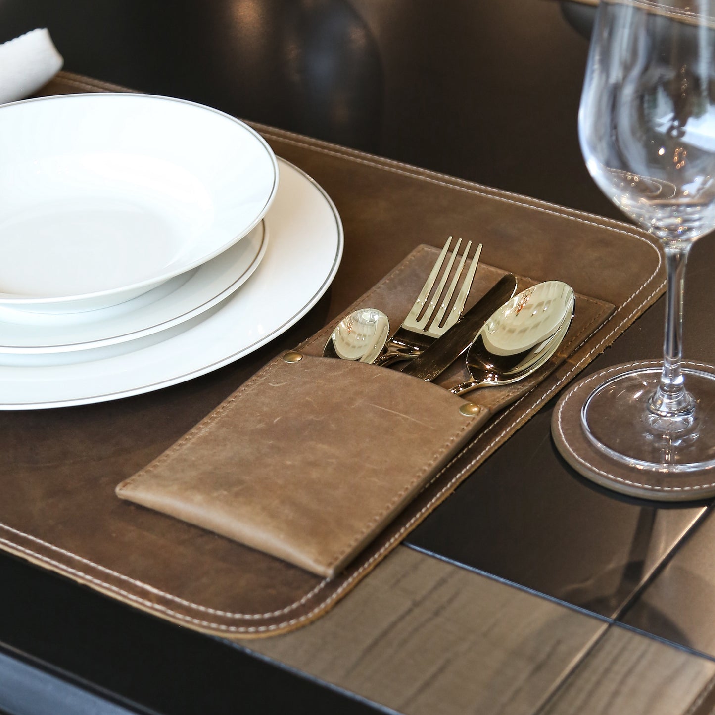 Leather Dinner Set of 4 (Brown)